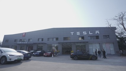 定义驾驶想象，全新Model Y、Model 3闪耀亮相海口