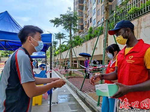 外籍友人“不见外”，疫线志愿服务传递椰城温暖